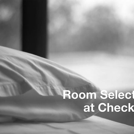 The Buchan Hotel Vancouver Room photo
