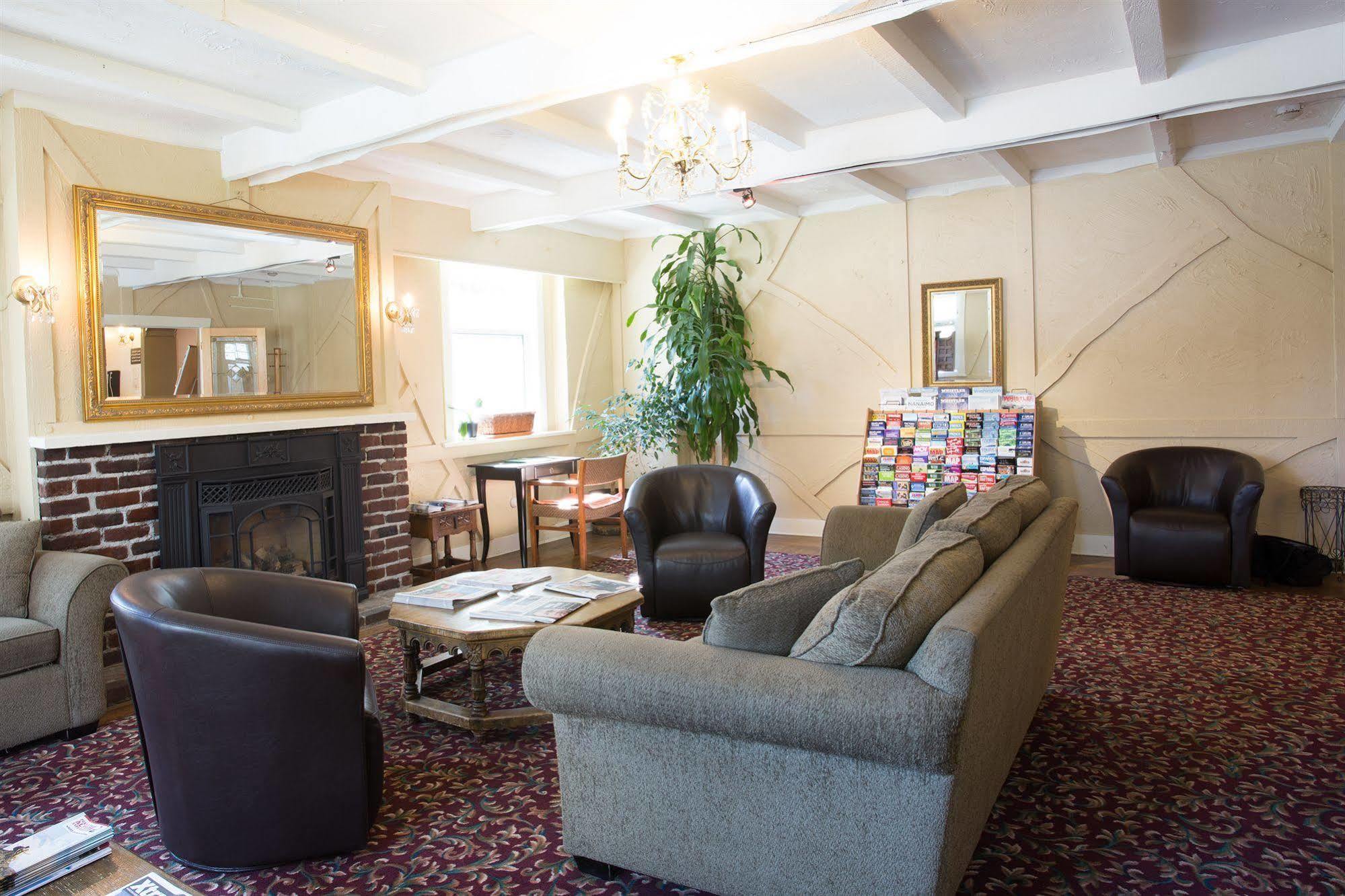 The Buchan Hotel Vancouver Exterior photo