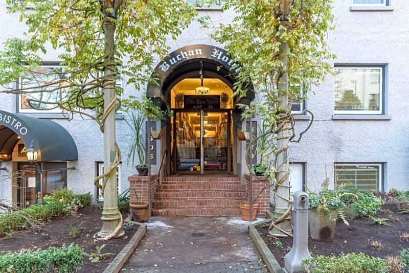 The Buchan Hotel Vancouver Exterior photo