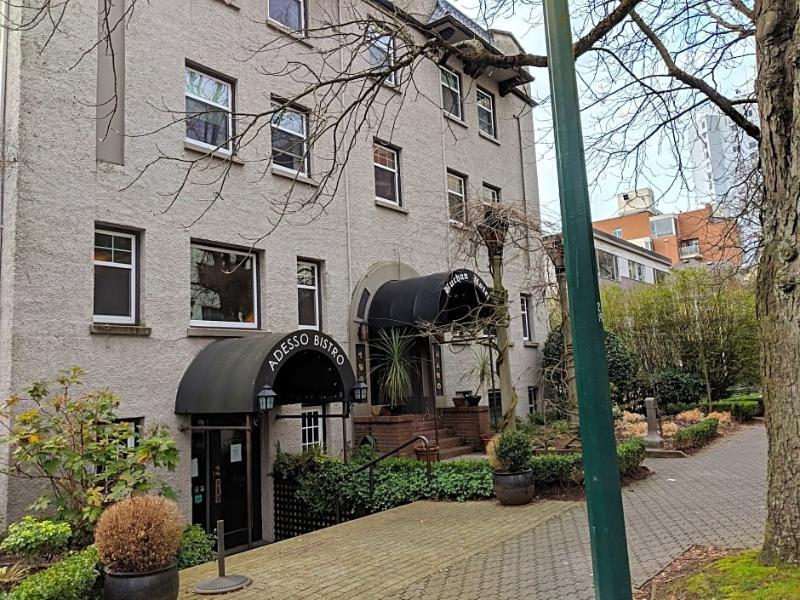 The Buchan Hotel Vancouver Exterior photo